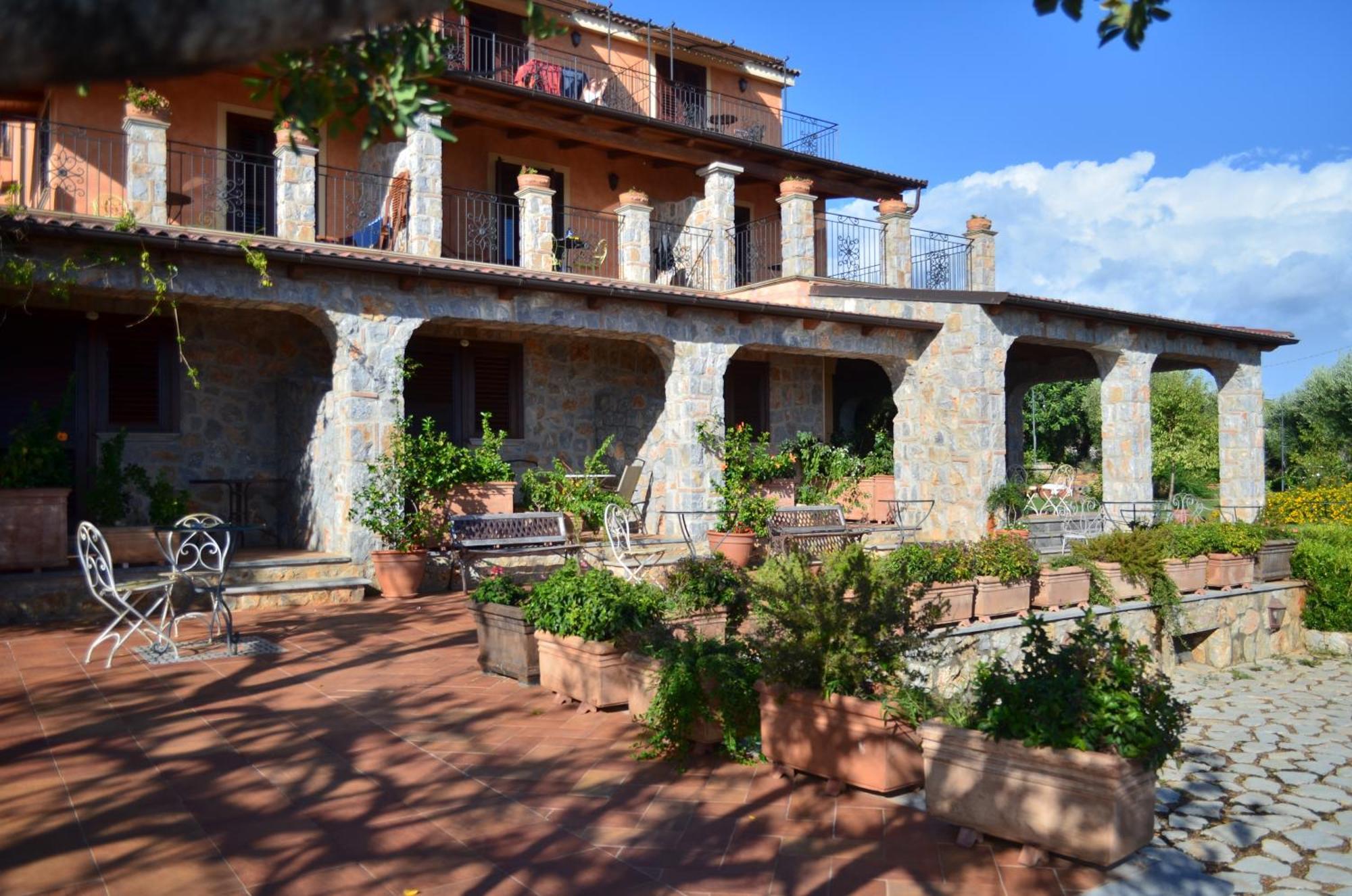 Hotel Relais Pian Delle Starze 卡梅罗塔的码头 外观 照片