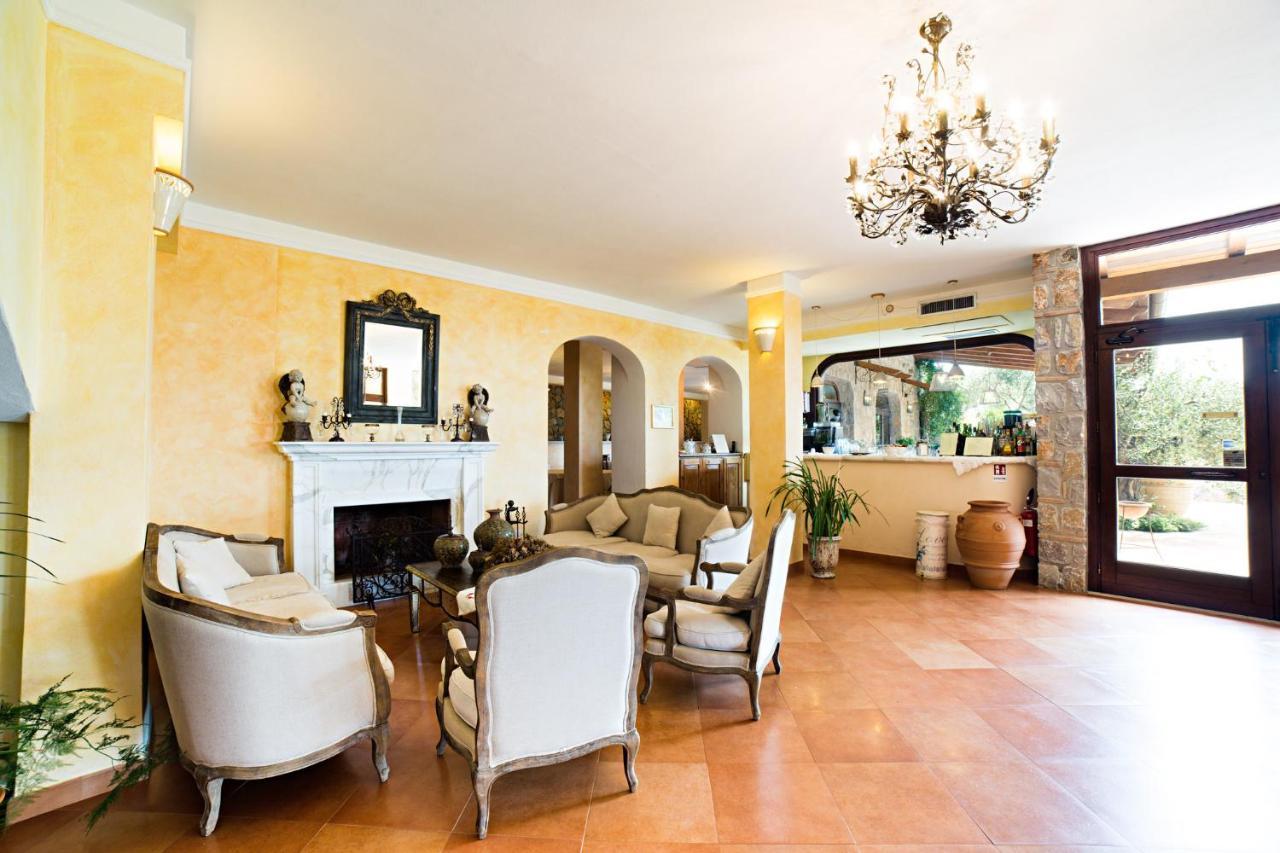 Hotel Relais Pian Delle Starze 卡梅罗塔的码头 外观 照片