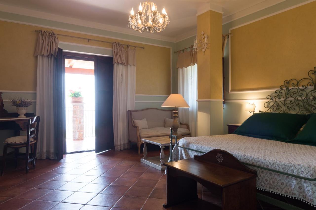 Hotel Relais Pian Delle Starze 卡梅罗塔的码头 外观 照片