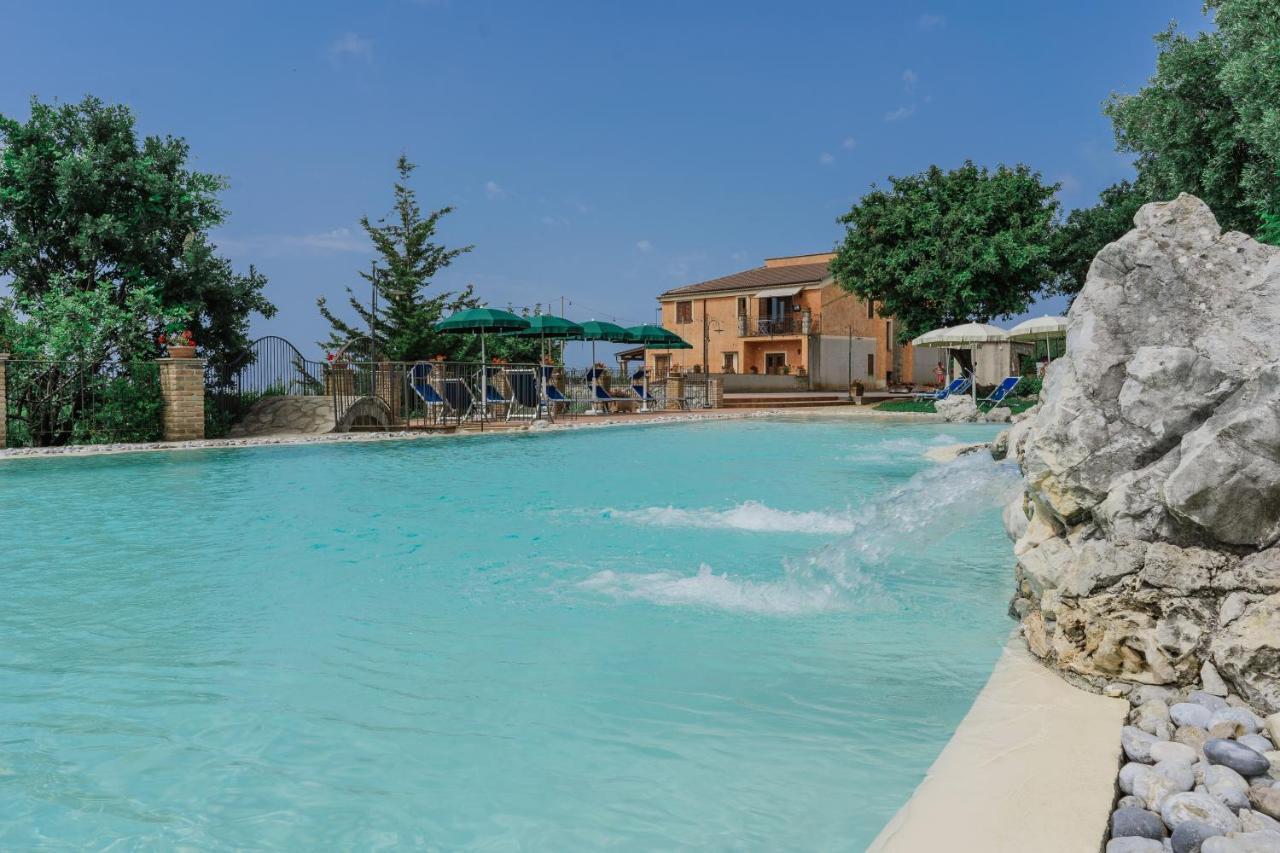 Hotel Relais Pian Delle Starze 卡梅罗塔的码头 外观 照片