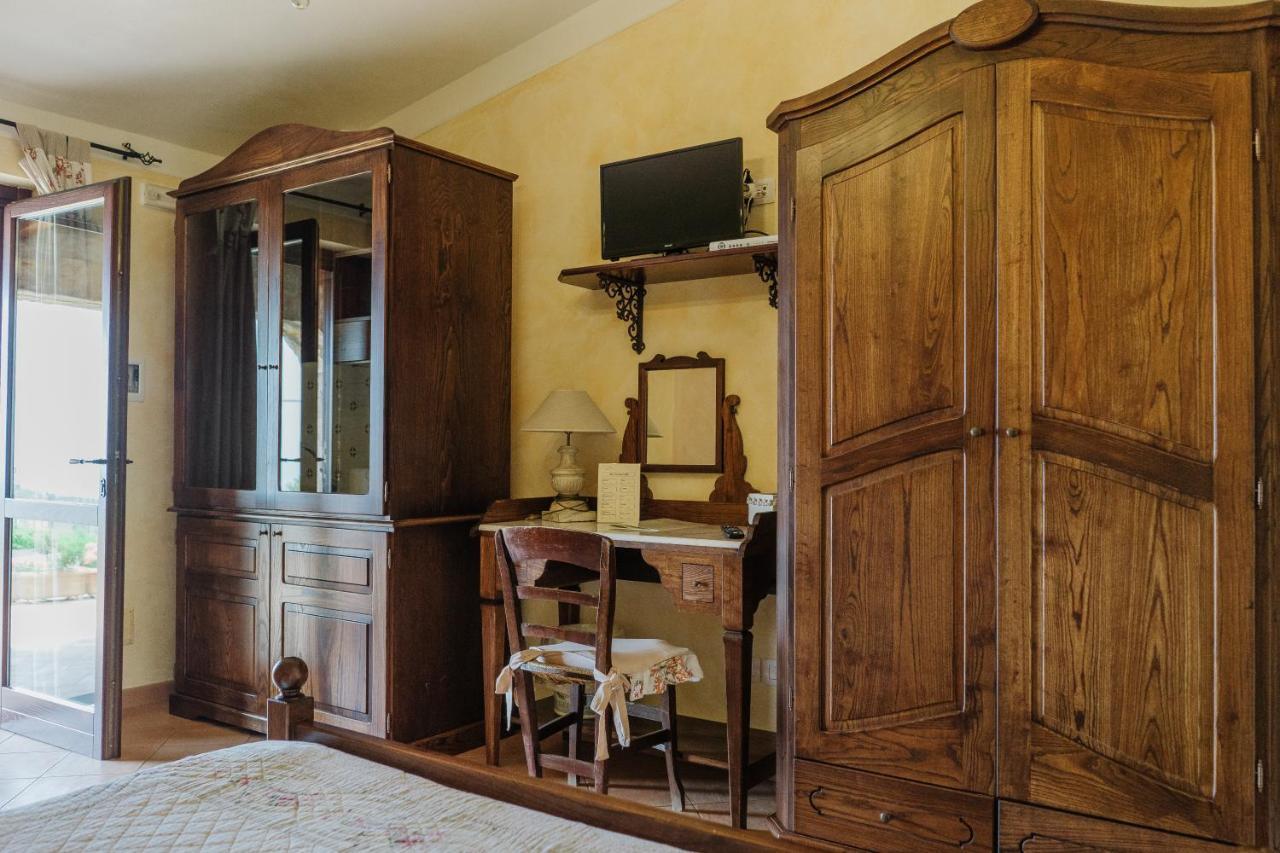 Hotel Relais Pian Delle Starze 卡梅罗塔的码头 外观 照片