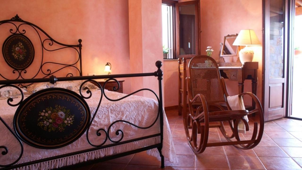 Hotel Relais Pian Delle Starze 卡梅罗塔的码头 外观 照片